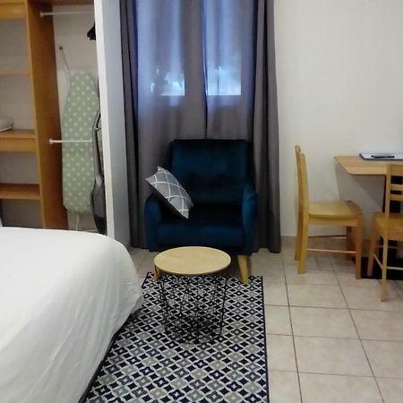 Appartement Aad1 Clamart 200 M Du Tramway T6 St Pave Blc Avec Cuisine Separee المظهر الخارجي الصورة