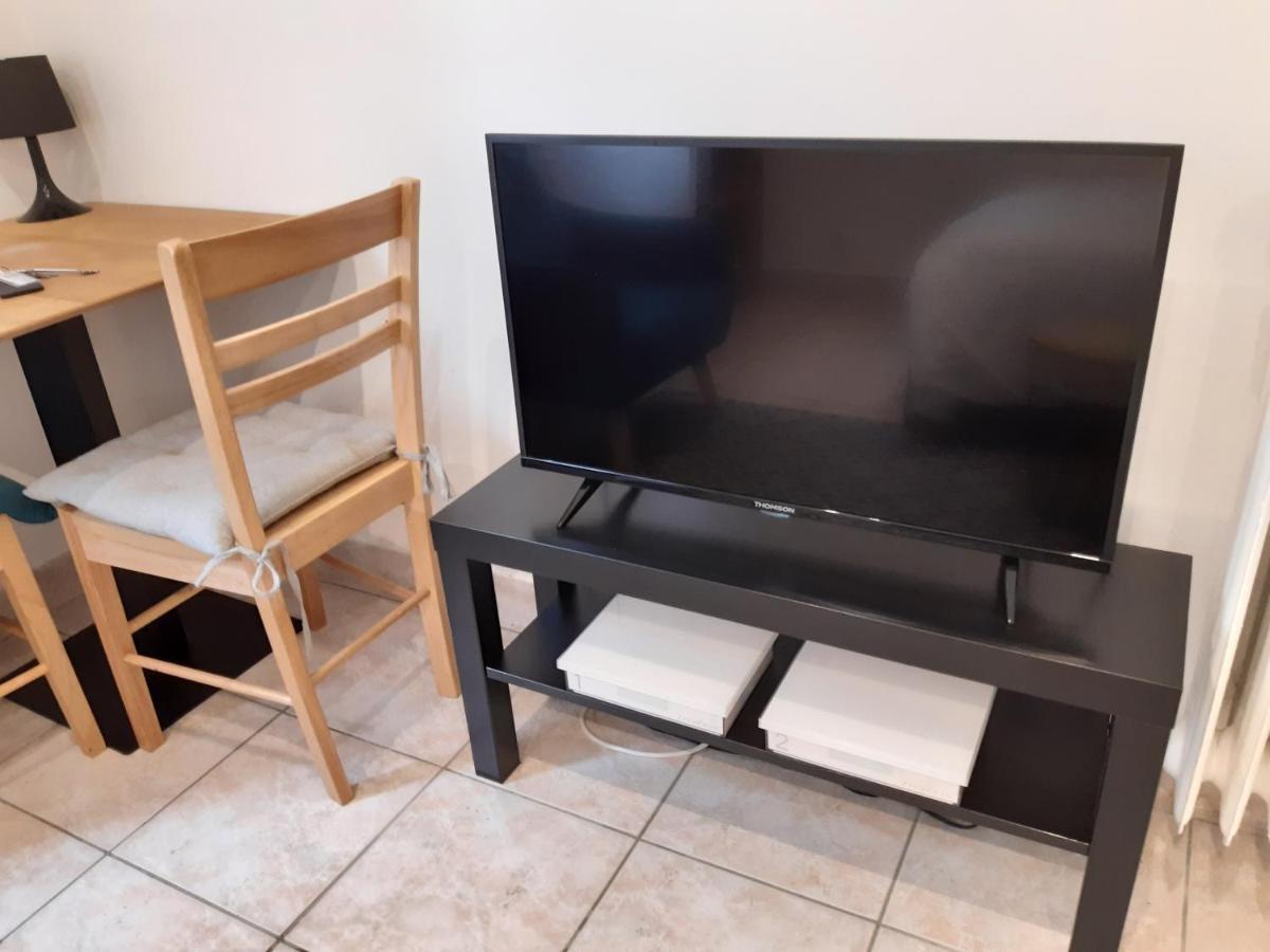 Appartement Aad1 Clamart 200 M Du Tramway T6 St Pave Blc Avec Cuisine Separee المظهر الخارجي الصورة