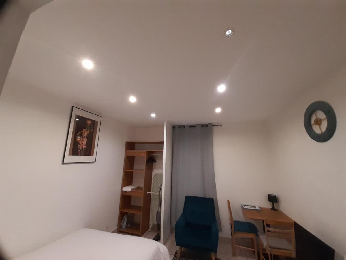 Appartement Aad1 Clamart 200 M Du Tramway T6 St Pave Blc Avec Cuisine Separee المظهر الخارجي الصورة